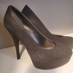 Black 7 1/2 heels